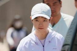 半岛体育官方网站,-国乒回归首秀大放异彩，孙颖莎主场球迷高呼名字